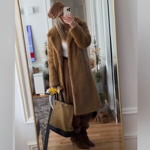 🛍️ZARA Women's Cozy Tan Teddy Jacket